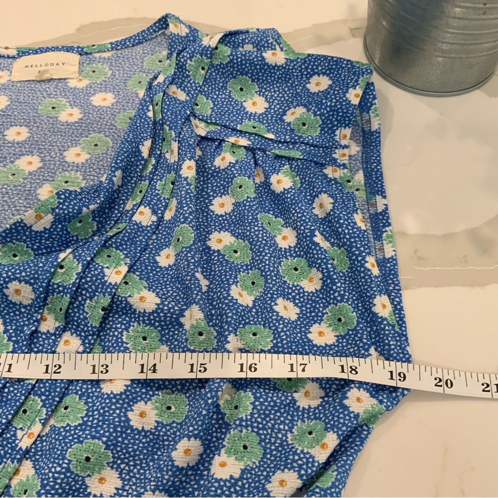 Mellow day Blue Floral Short Sleeve Top - Picture 4 of 7